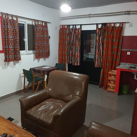 Hotel Badinca Alojamento Low Cost In Bissau Avenida Francisco Mendes Buitenkant foto