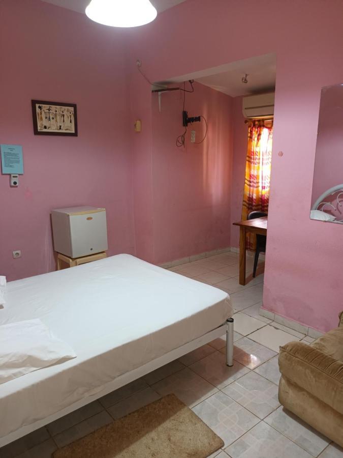 Hotel Badinca Alojamento Low Cost In Bissau Avenida Francisco Mendes Buitenkant foto