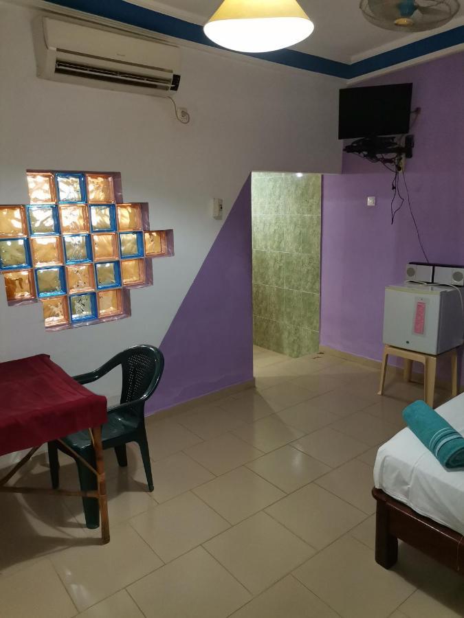 Hotel Badinca Alojamento Low Cost In Bissau Avenida Francisco Mendes Buitenkant foto