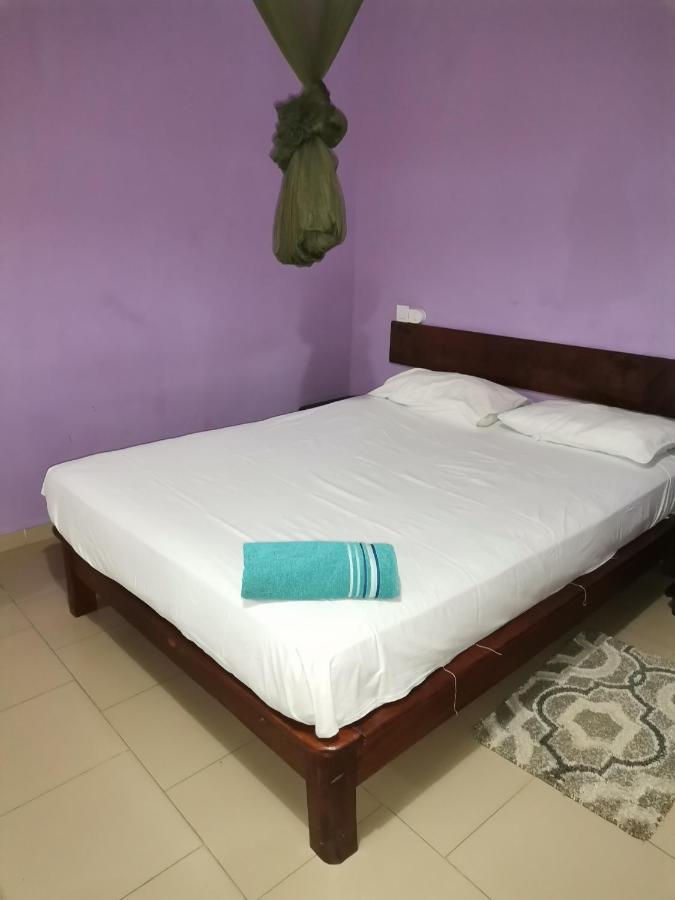 Hotel Badinca Alojamento Low Cost In Bissau Avenida Francisco Mendes Buitenkant foto