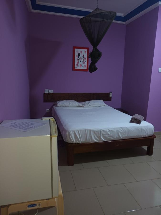 Hotel Badinca Alojamento Low Cost In Bissau Avenida Francisco Mendes Buitenkant foto