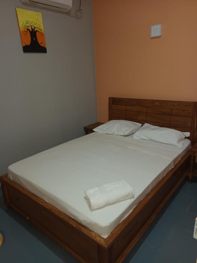 Hotel Badinca Alojamento Low Cost In Bissau Avenida Francisco Mendes Buitenkant foto